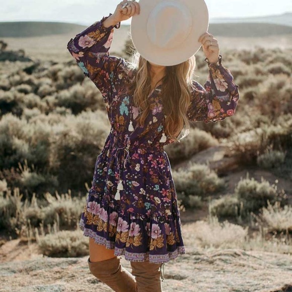 Dresses & Skirts - Boho chic gypsy purple floral print Midi Dress